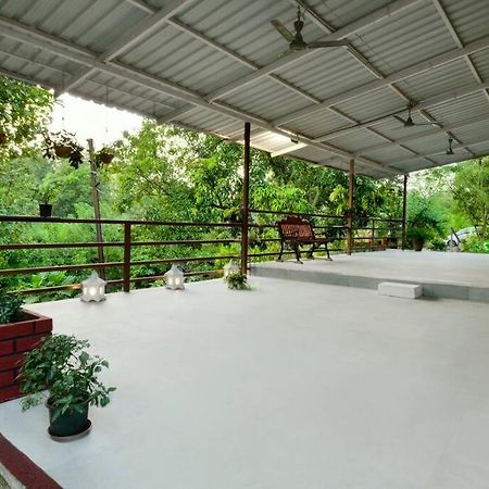 Lobville Homestay Karjat Eksteriør billede