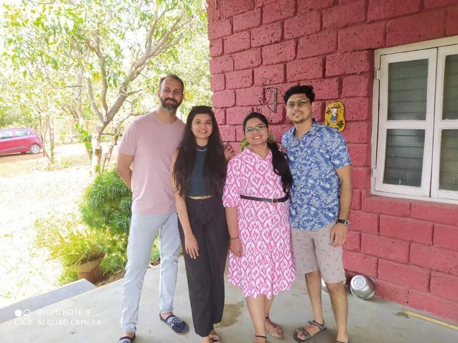 Lobville Homestay Karjat Eksteriør billede