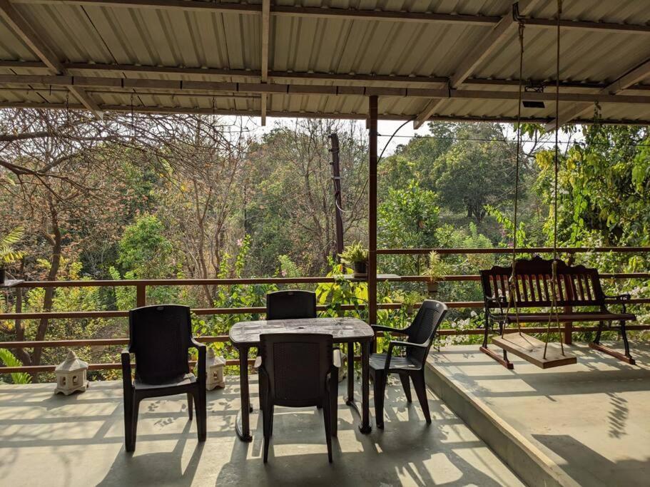 Lobville Homestay Karjat Eksteriør billede